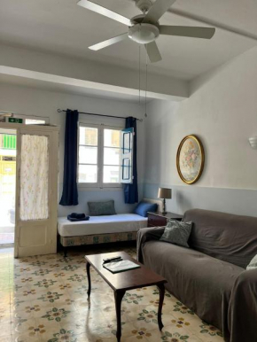 Cosy Family Apt Near the Sea